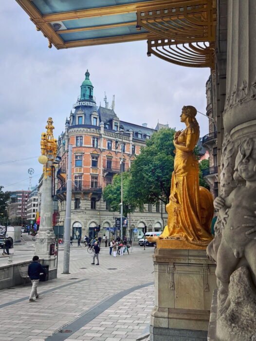 4775D03F-0208-4935-801A-BEAC98B1E9CB