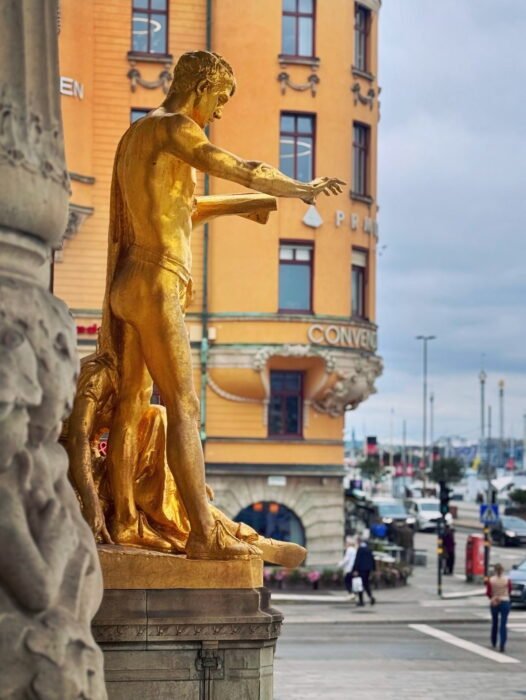 5B0BF19F-8DDE-4BCB-9B20-308186B7BE33