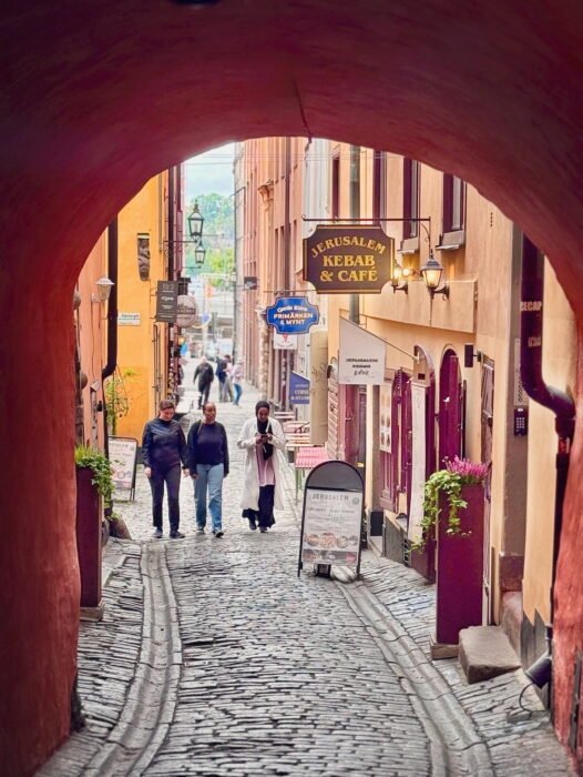 62918174-F288-4881-869B-1FF060134A17