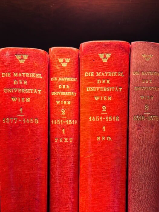 6F9841A4-945F-4F47-B5CF-796992173365