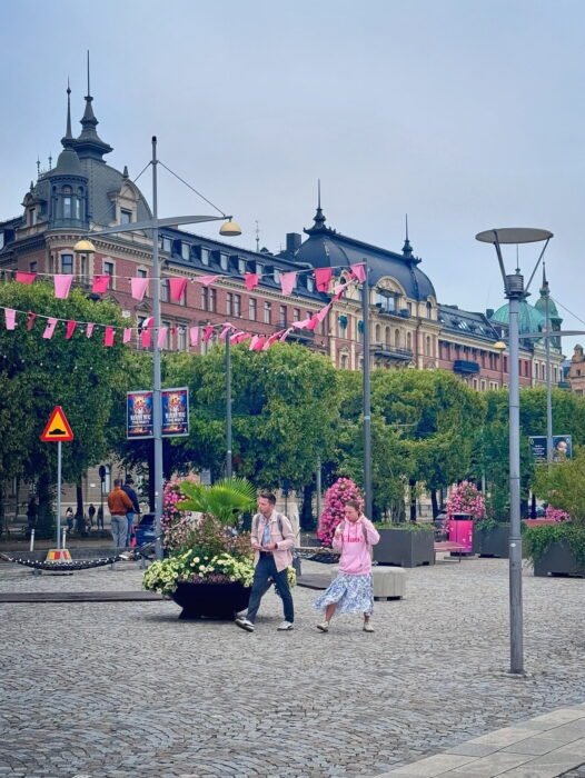 7718AF81-F2A3-4495-9090-9F749B7B1B97