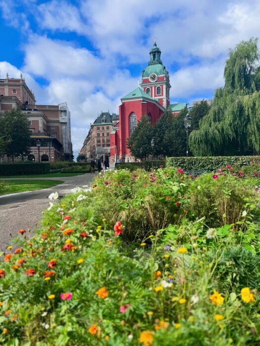 8557C5BC-0768-417D-BDCC-AB7208EE0FE2