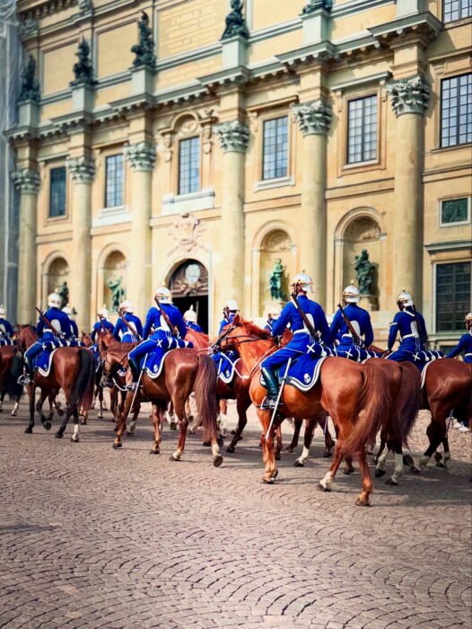 8D4E5982-738E-4E99-96D1-64AB50BBFF44