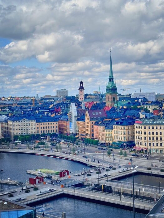 A1833DF4-C319-4869-88CC-35FFBD992279