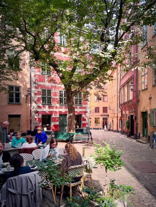 BAB4B529-B00E-4D9A-9868-02CC8367B9EB