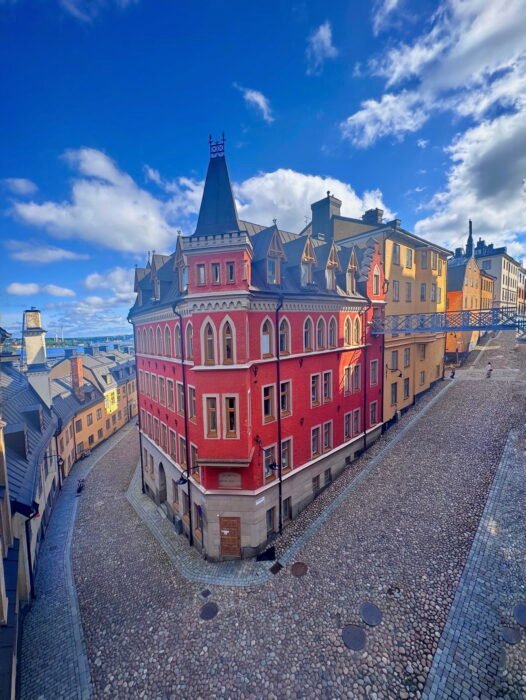 BCBD4CE2-1B1F-4640-ADCD-5C9F98D58D96