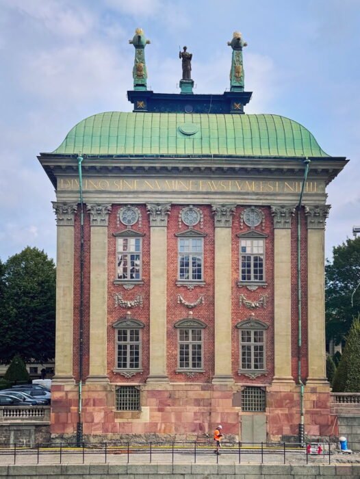 D5D0760F-B0A1-49DD-9E82-CF24F52C77B1