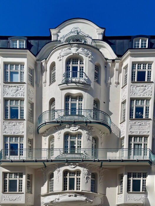 E01A0618-6E23-4AF1-B3AA-75FD6B5EF0DE